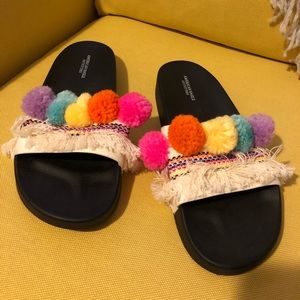 American Eagle Colorful Pom Pom Slides
